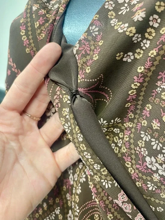 Abercrombie & Fitch Paisley Wrap Dress Brown Pink Floral Ruffle Hem Boho Women’s - Picture 8 of 13